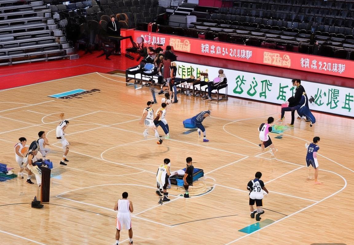 2021 CBA浙鲁对决：战术解析与精彩瞬间