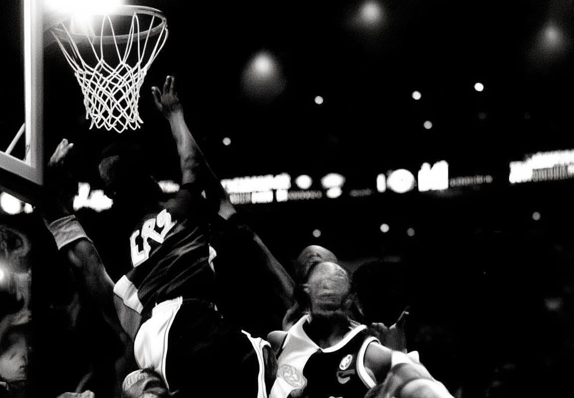 2006年科比波什巅峰对决：湖人猛龙经典战回顾(图3)