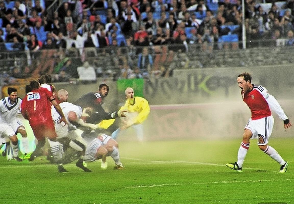 1996欧洲杯德英点球大战：战术对决与荣耀遗憾解析(图2)